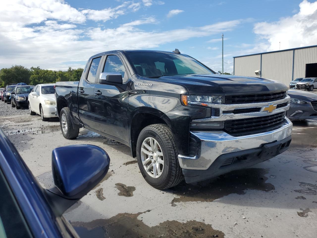2020 Chevrolet Silverado K1500 Lt - Image 4