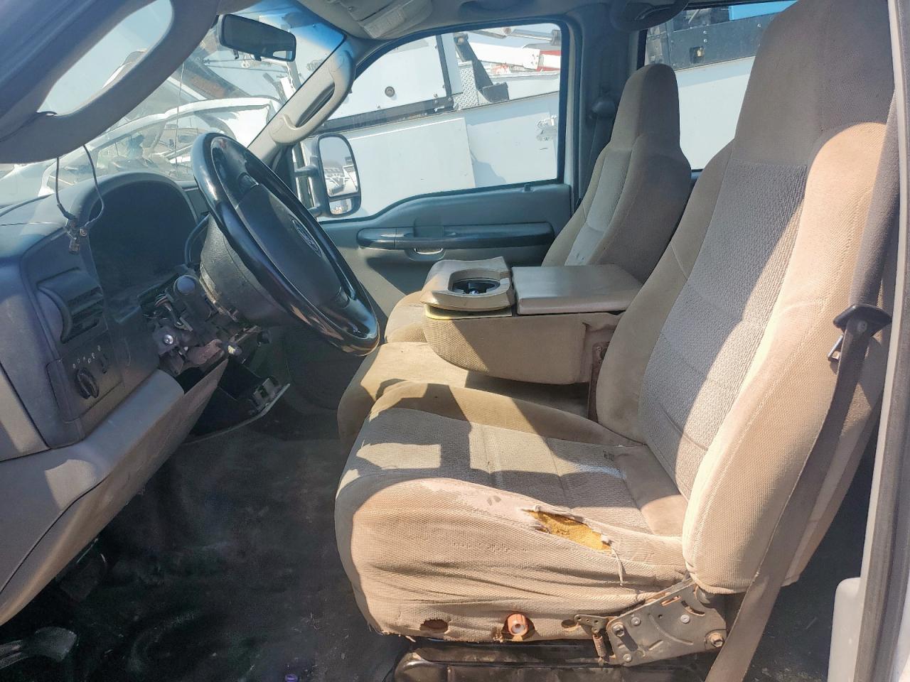 2006 Ford F350 Super Duty - Image 7