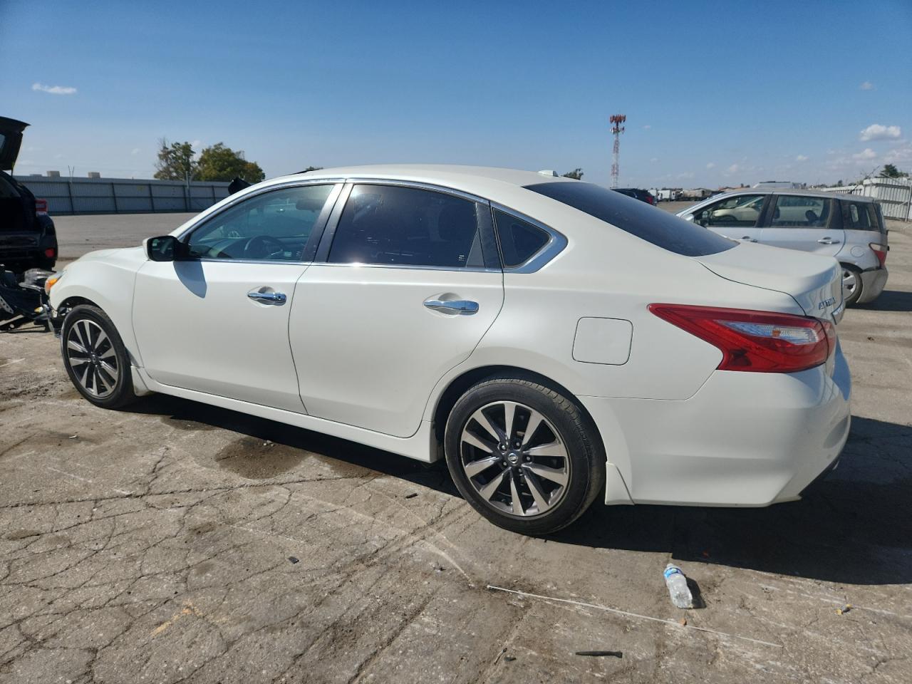 2017 Nissan Altima 2.5 - Image 2