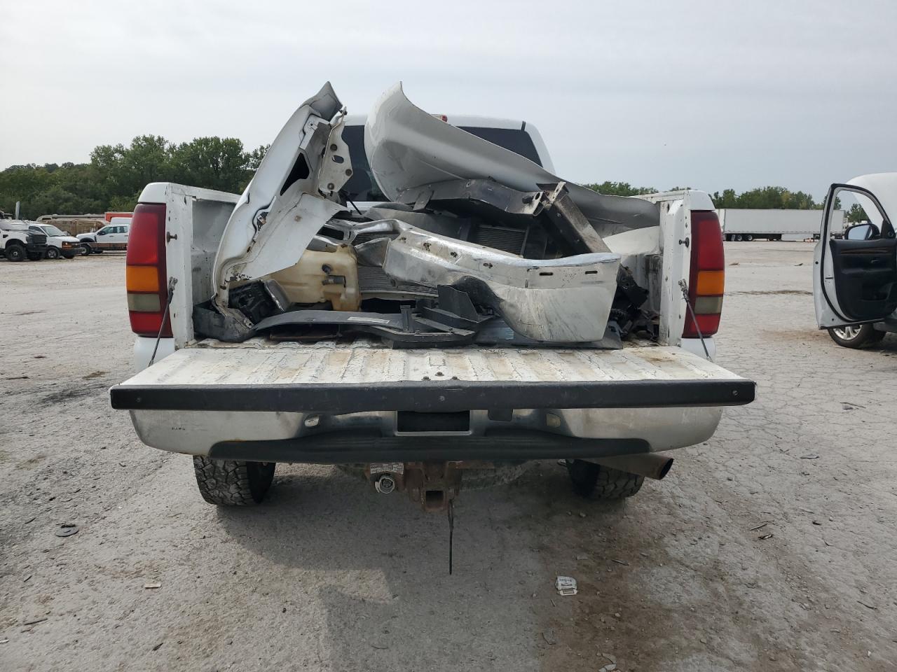 2001 Chevrolet Silverado K2500 Heavy Duty - Image 6