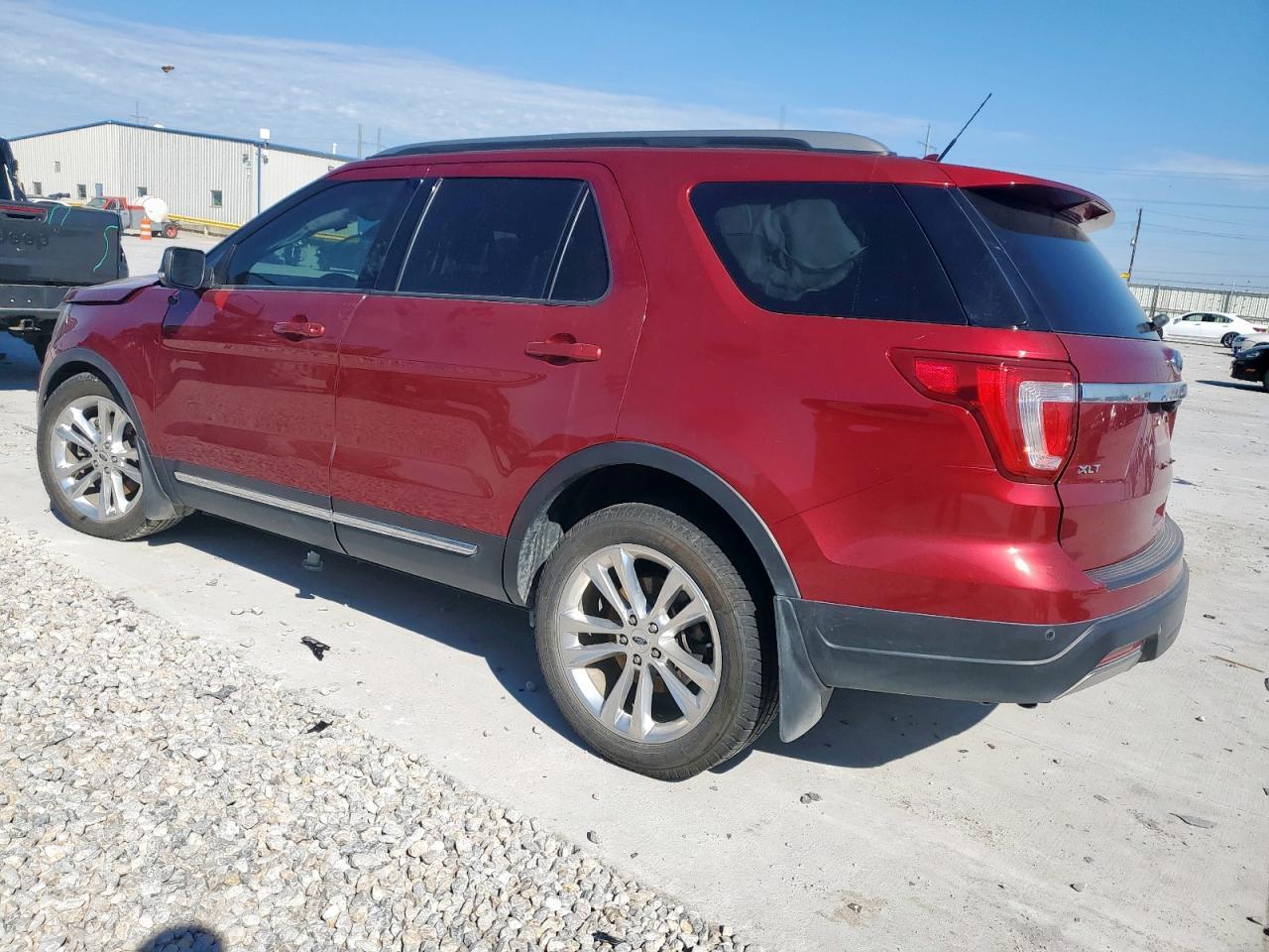 2019 Ford Explorer Xlt - Image 2