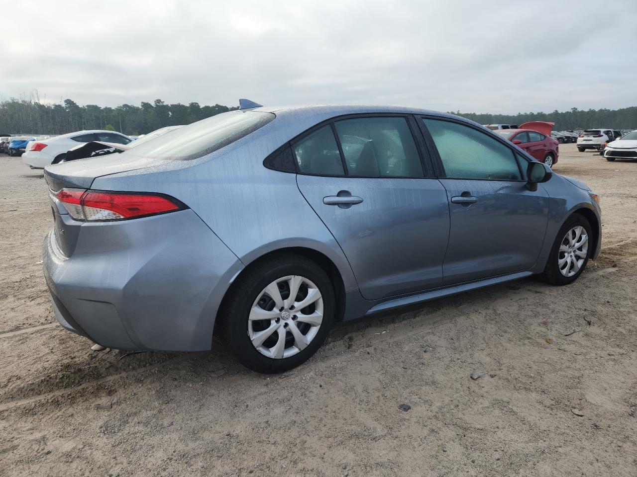 2021 Toyota Corolla Le - Фото 3