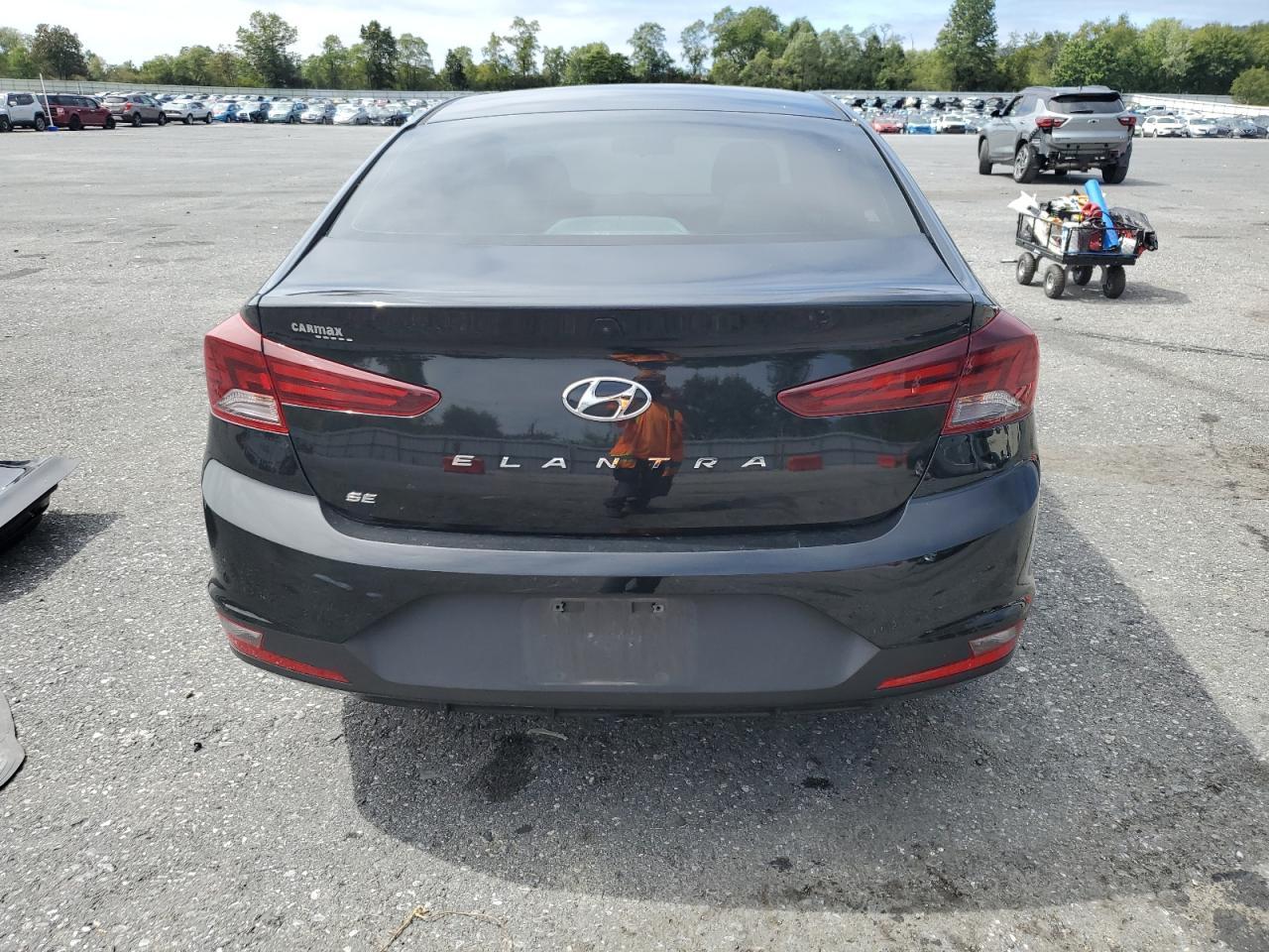 2020 Hyundai Elantra Se - Фото 6
