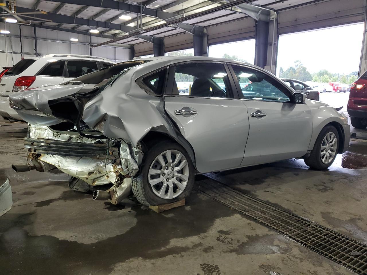 2015 Nissan Altima 2.5 S - Фото 3