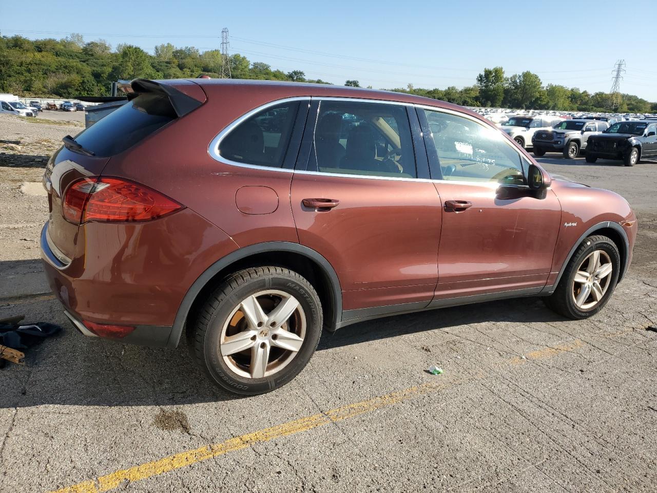 2012 Porsche Cayenne S Hybrid - Image 3