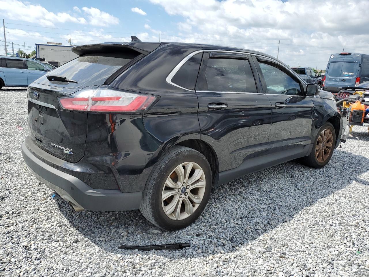 2020 Ford Edge Titanium - Image 3