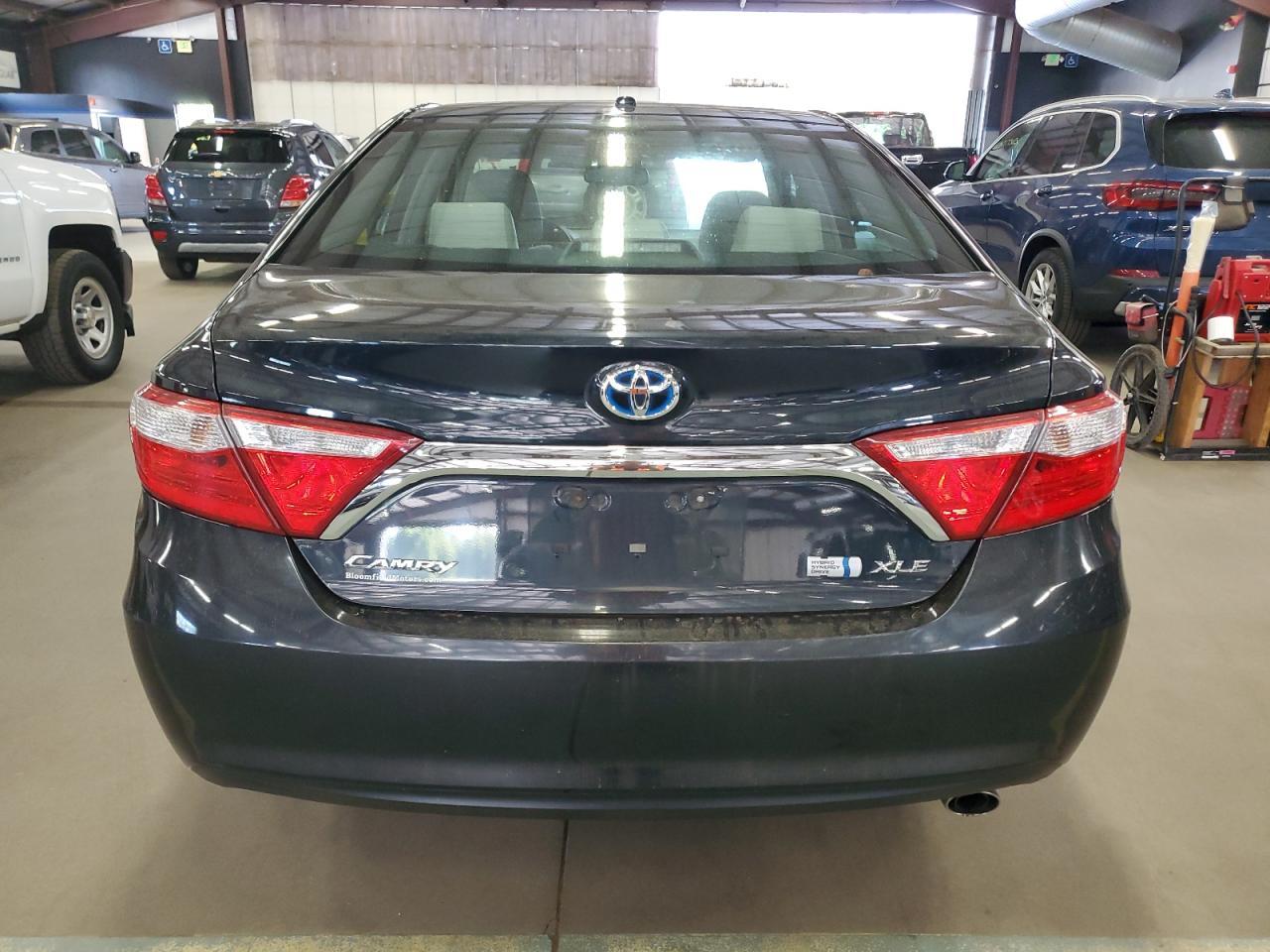 2015 Toyota Camry Hybrid - Фото 6