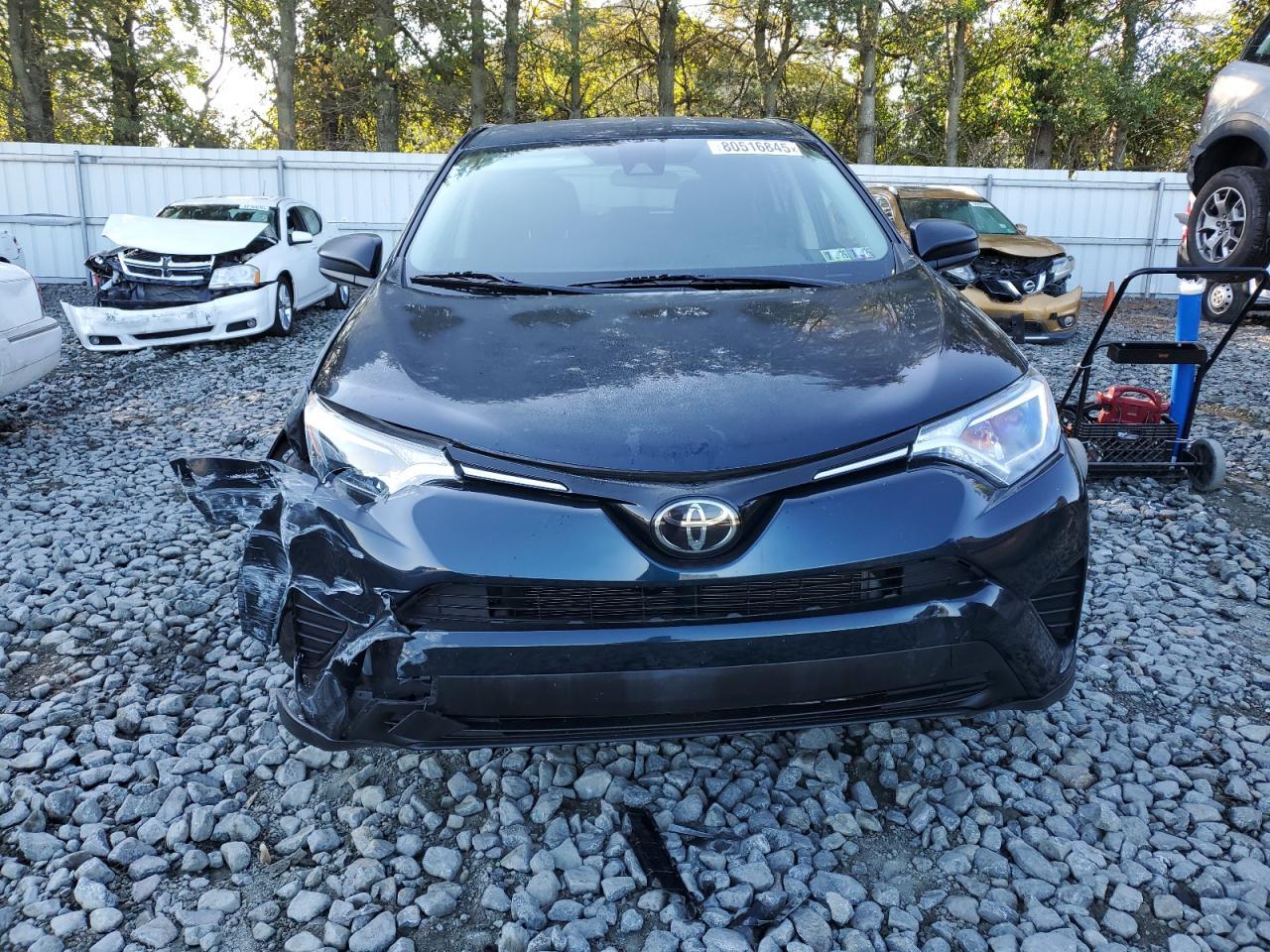 2018 Toyota Rav4 Le - Image 5