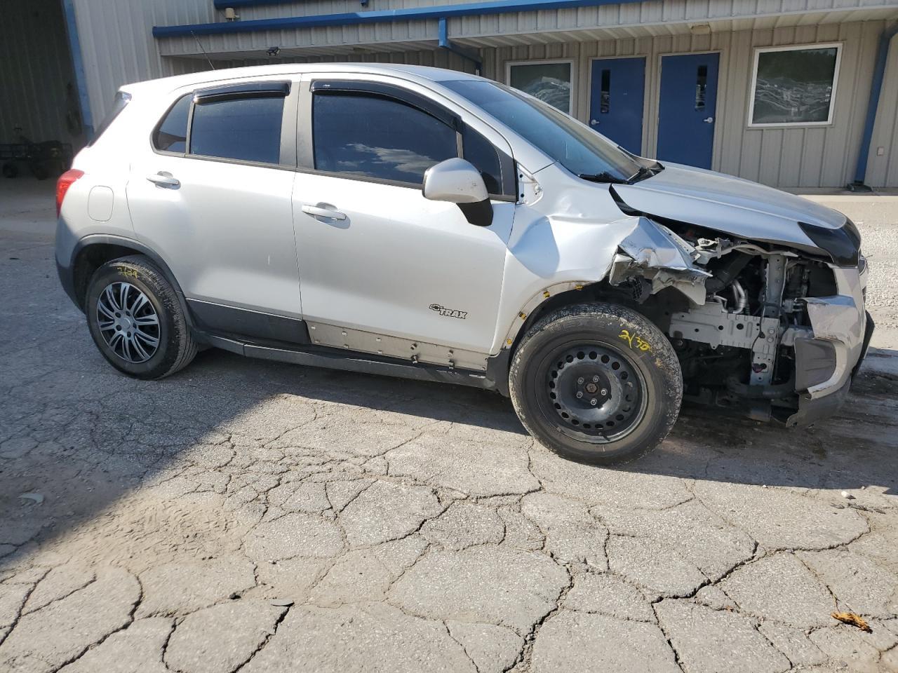 2016 Chevrolet Trax Ls - Фото 4