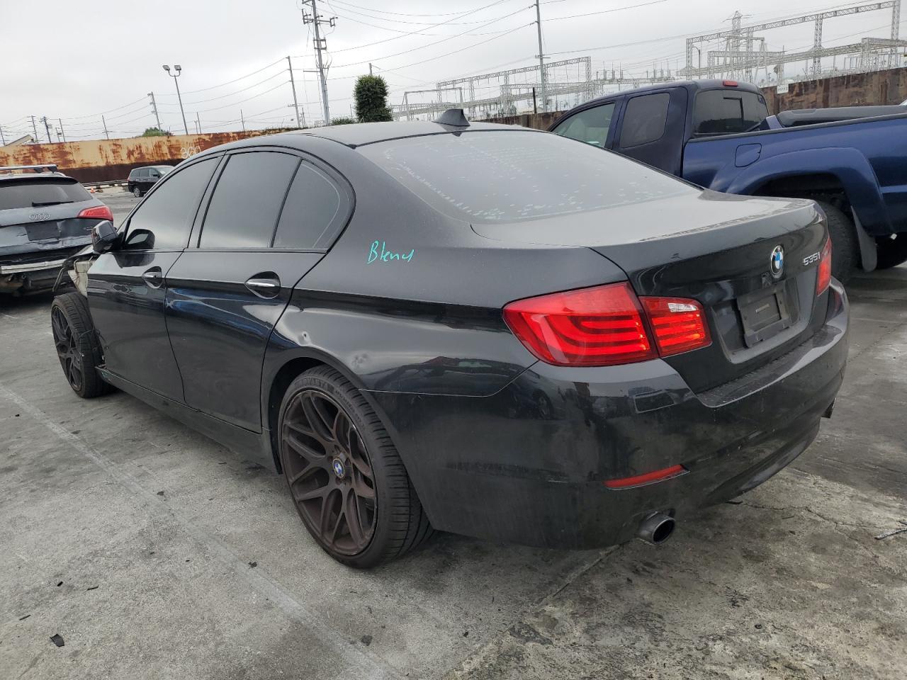 2011 BMW 535 I - Фото 2