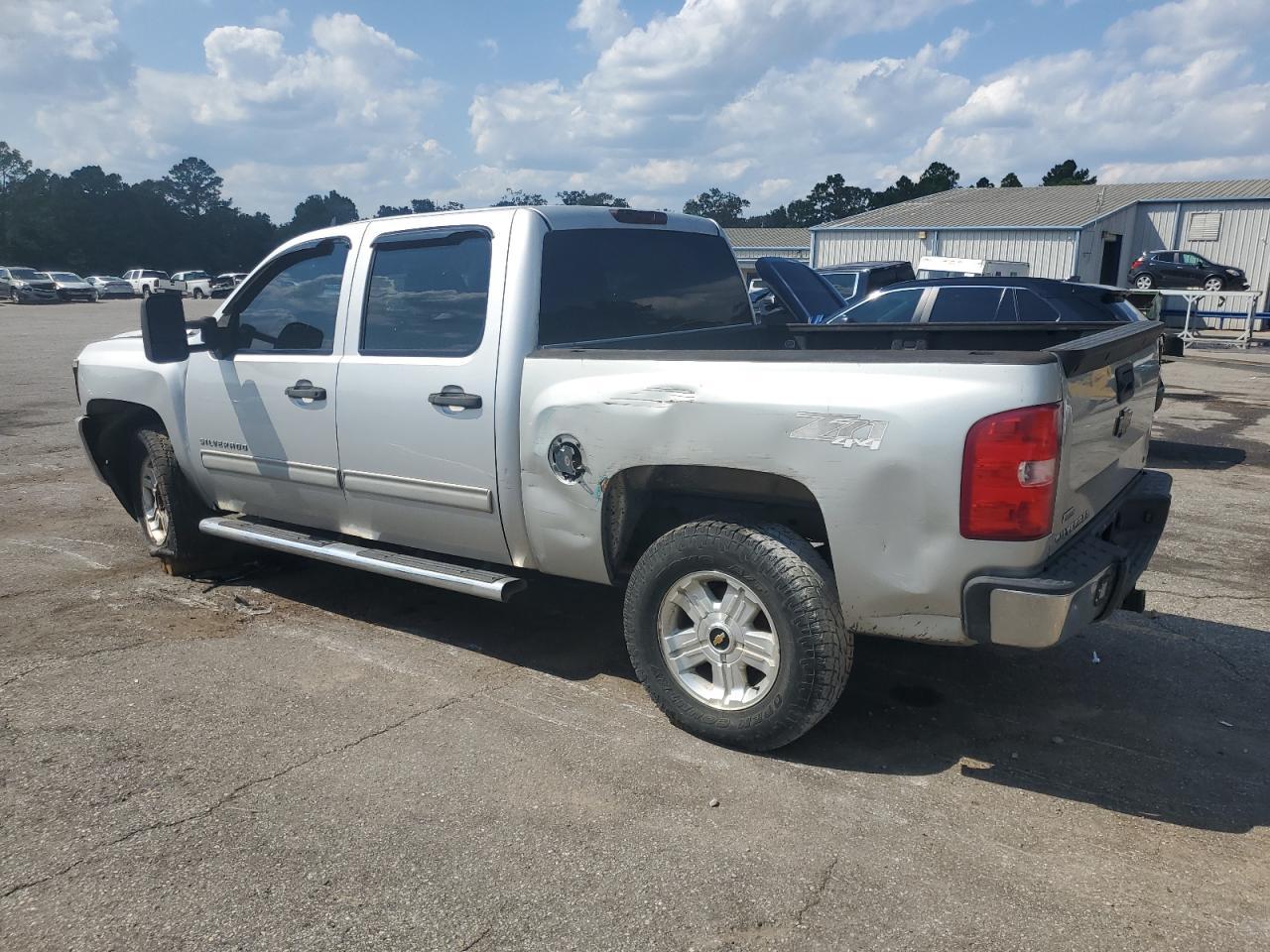 2011 Chevrolet Silverado K1500 Lt - Image 2