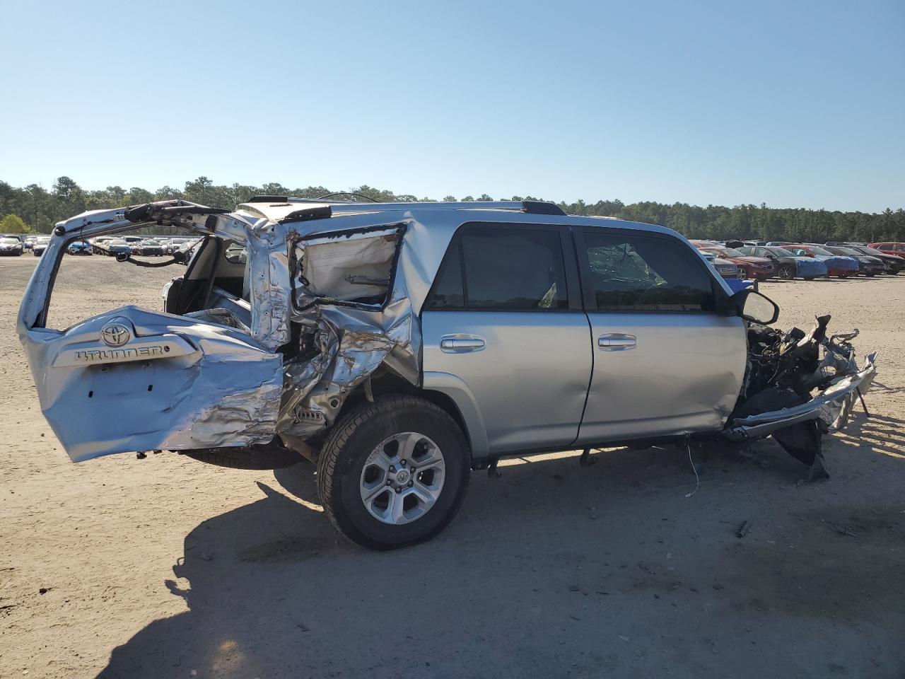 2019 Toyota 4Runner Sr5 - Фото 3