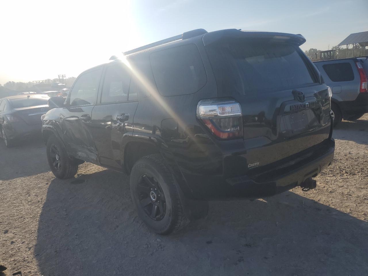 2021 Toyota 4Runner Sr5/Sr5 Premium - Image 2