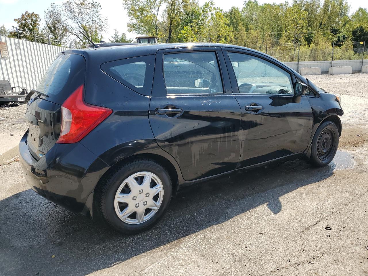 2015 Nissan Versa Note S - Фото 3