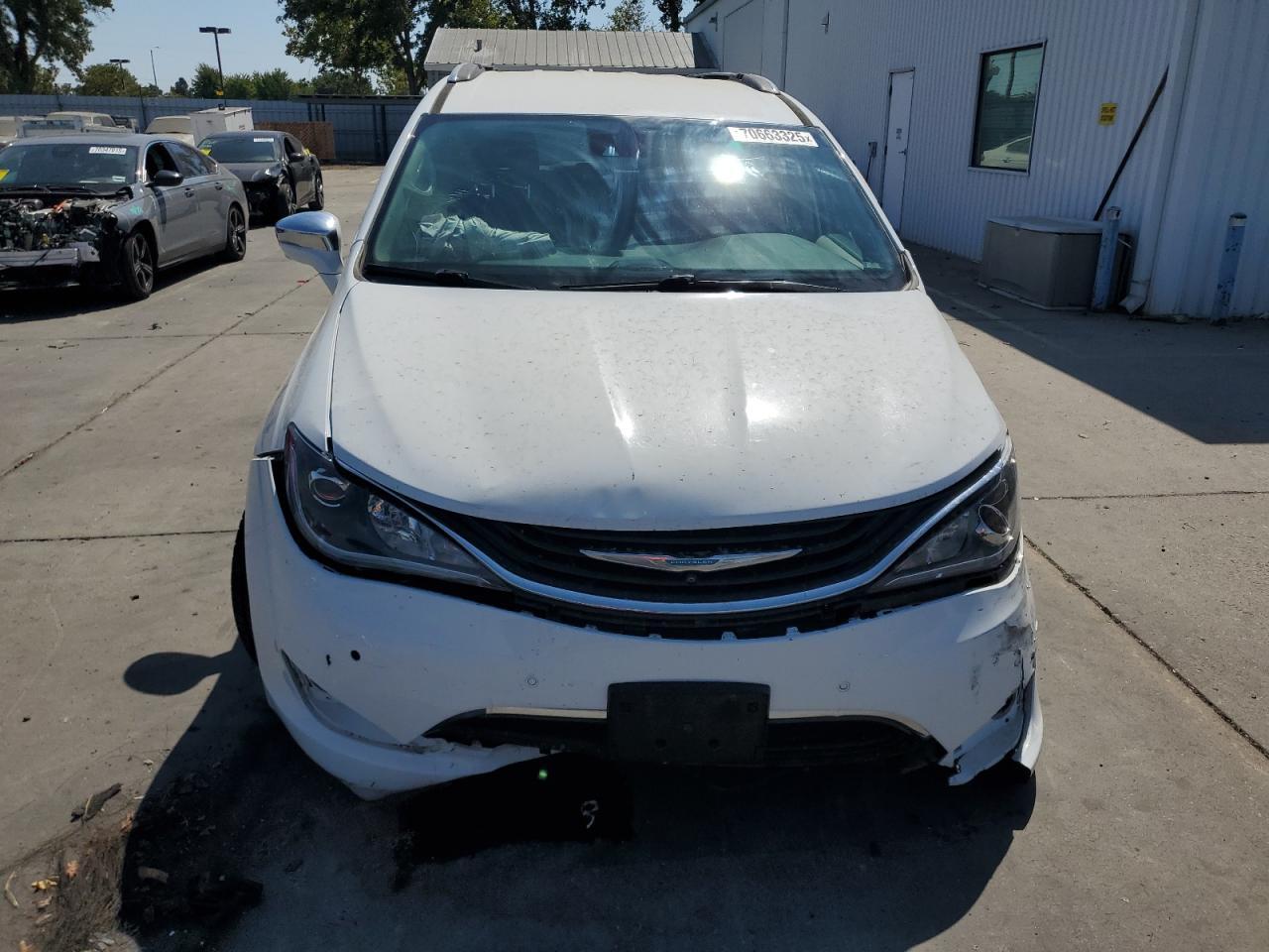2018 Chrysler Pacifica Hybrid Limited - Фото 5