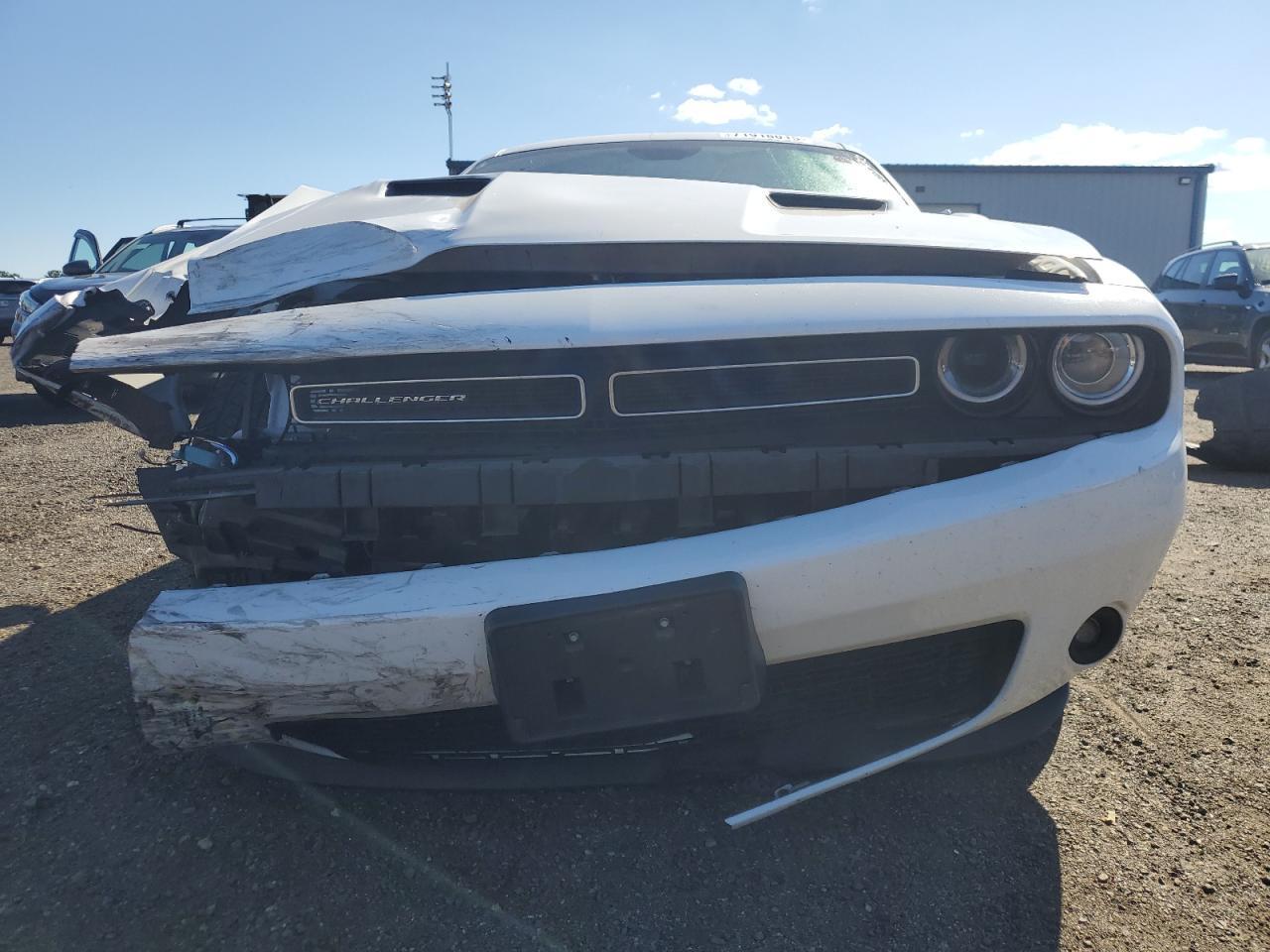 2017 Dodge Challenger Sxt - Image 5