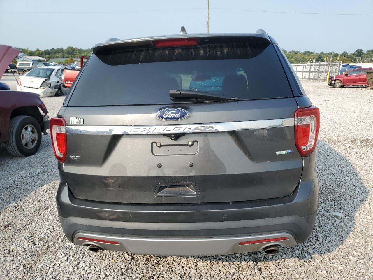 2016 Ford Explorer Xlt - Фото 6