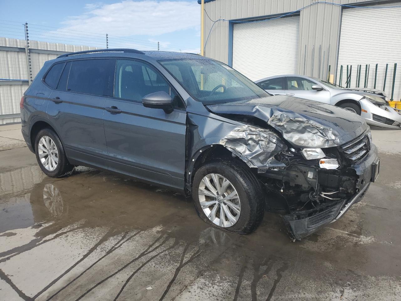 2019 Volkswagen Tiguan S - Image 4