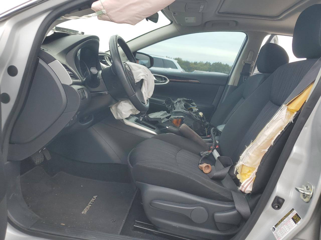 2019 Niss Sentra - Image 7