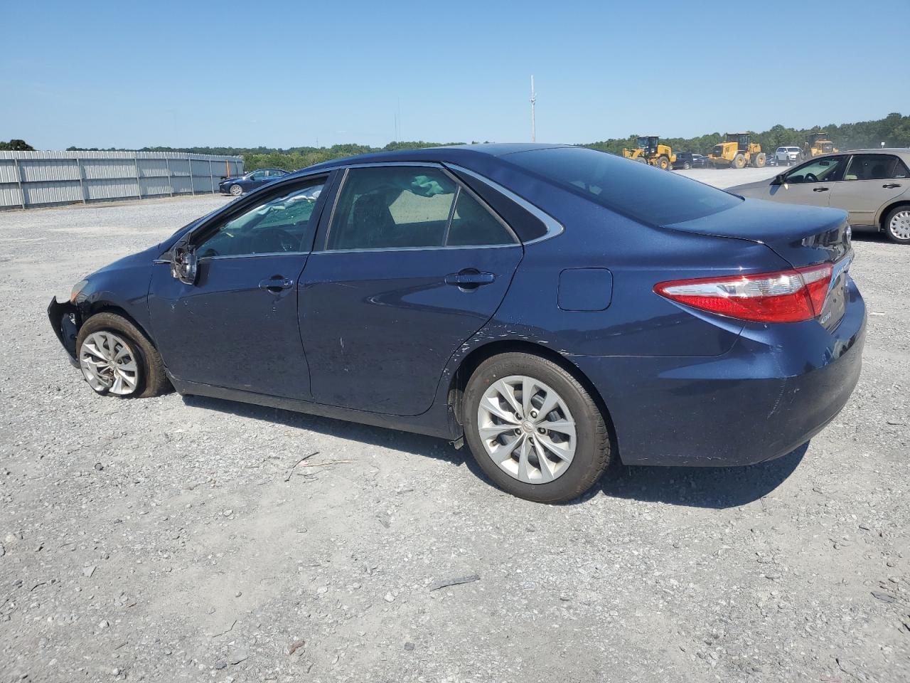 2015 Toyota Camry Le - Image 2