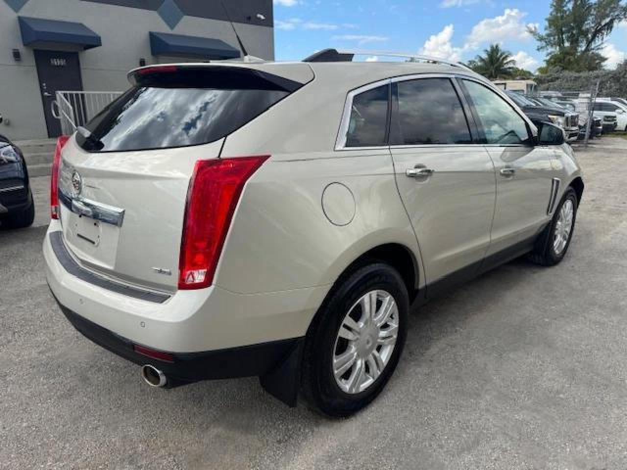 2013 Cadillac Srx Luxury Collection - Image 3