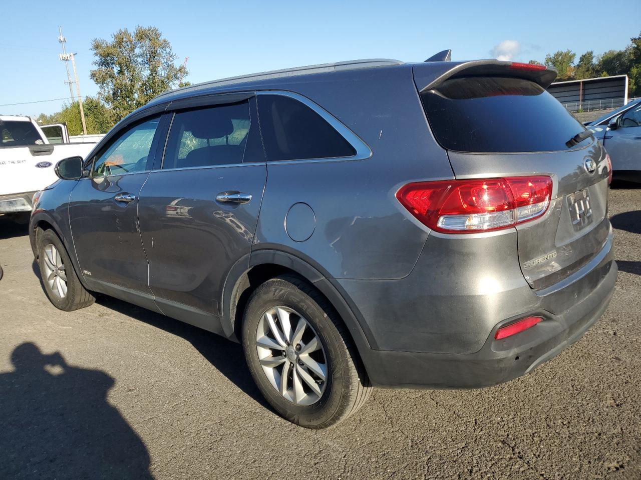 2016 Kia Sorento Lx - Image 2