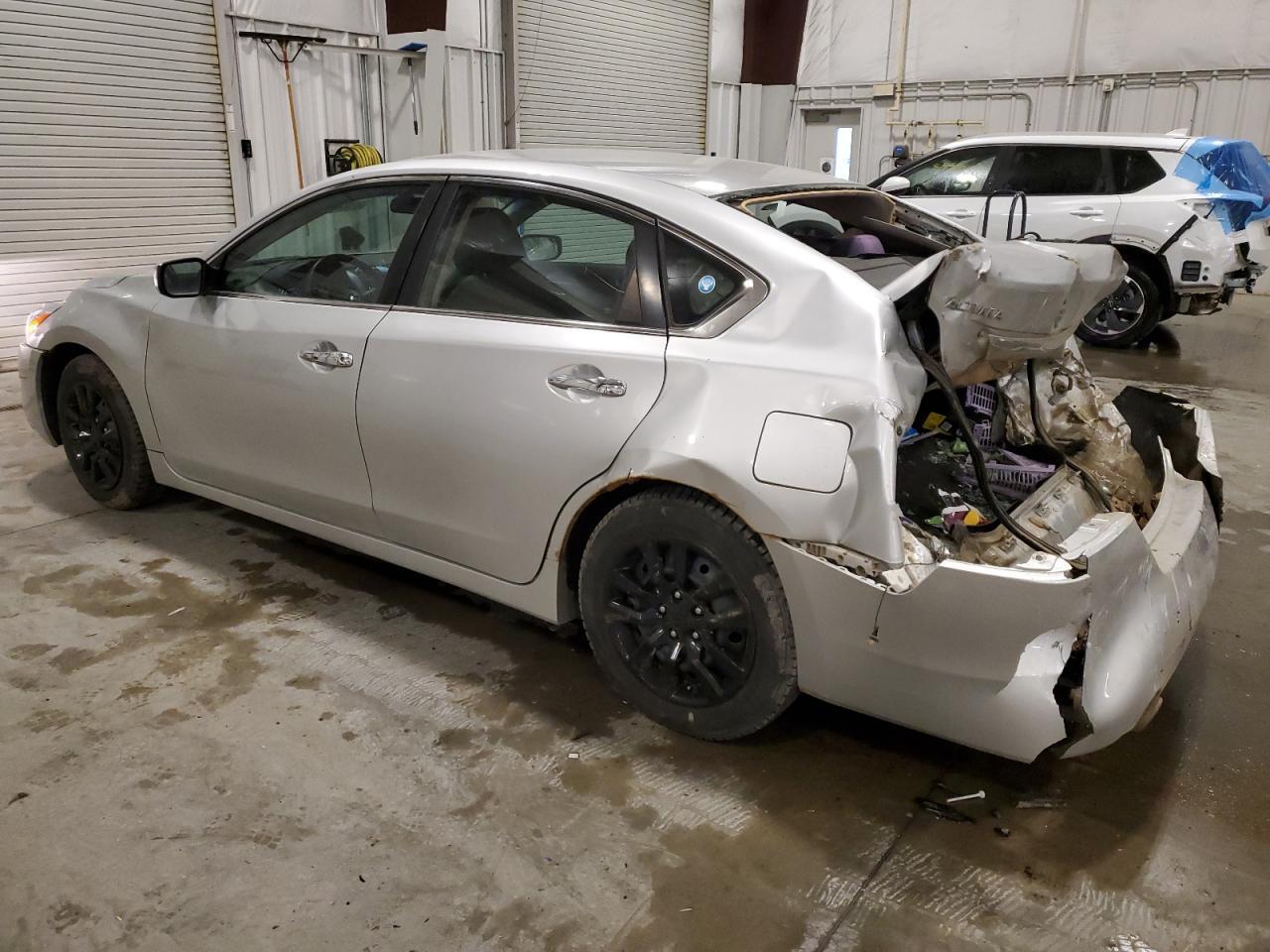 2015 Nissan Altima 2.5 - Image 2