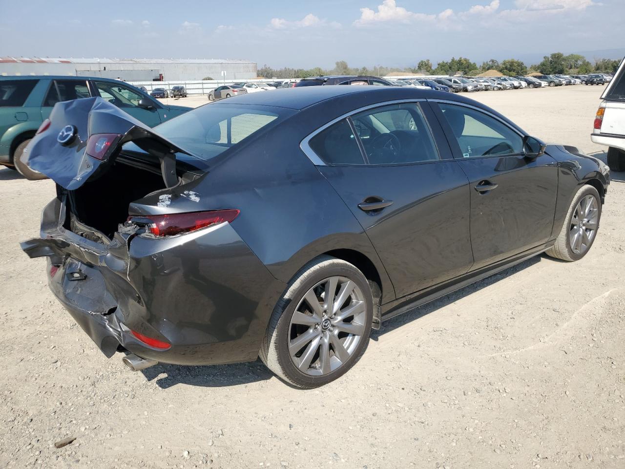 2024 Mazda 3 Preferred - Фото 3