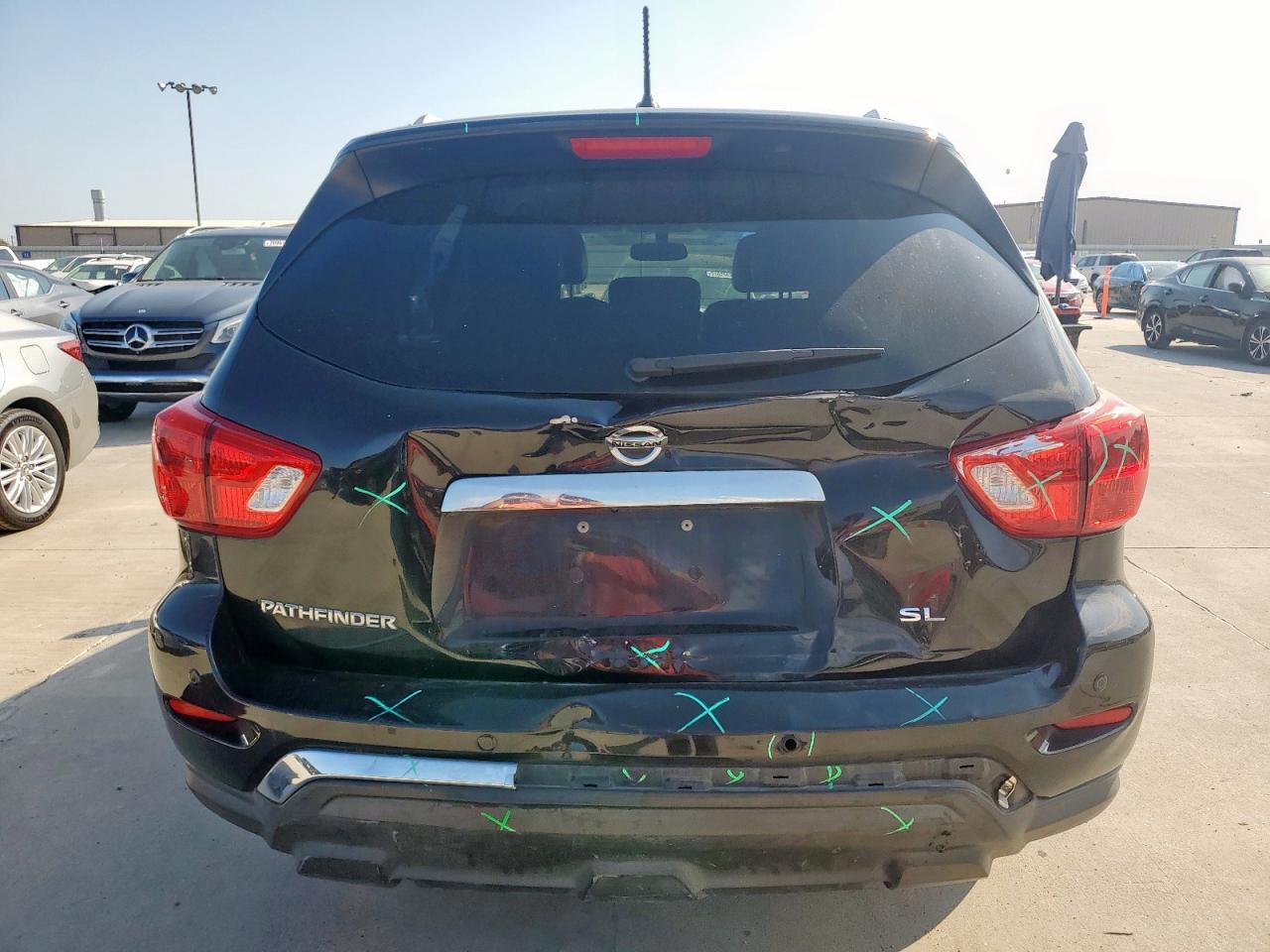 2018 Nissan Pathfinder S - Image 6