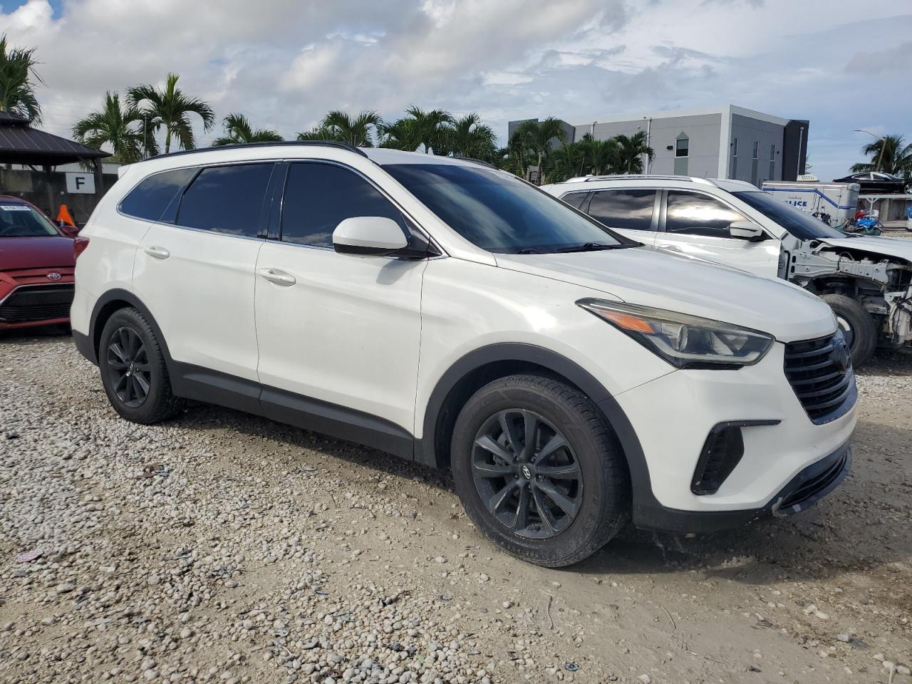 2017 Hyundai Santa Fe Se - Image 4