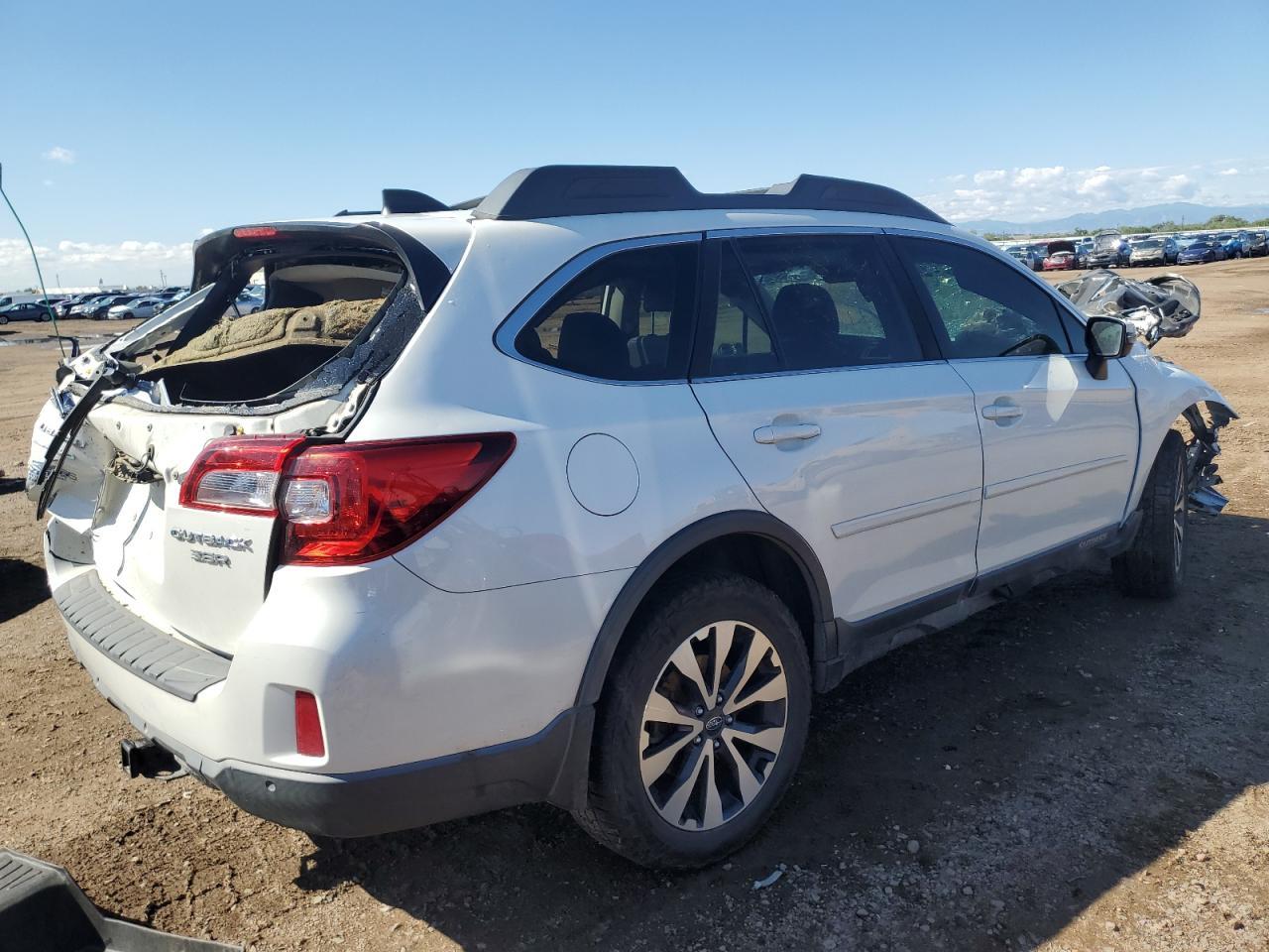 2017 Subaru Outback 3.6R Limited - Image 3