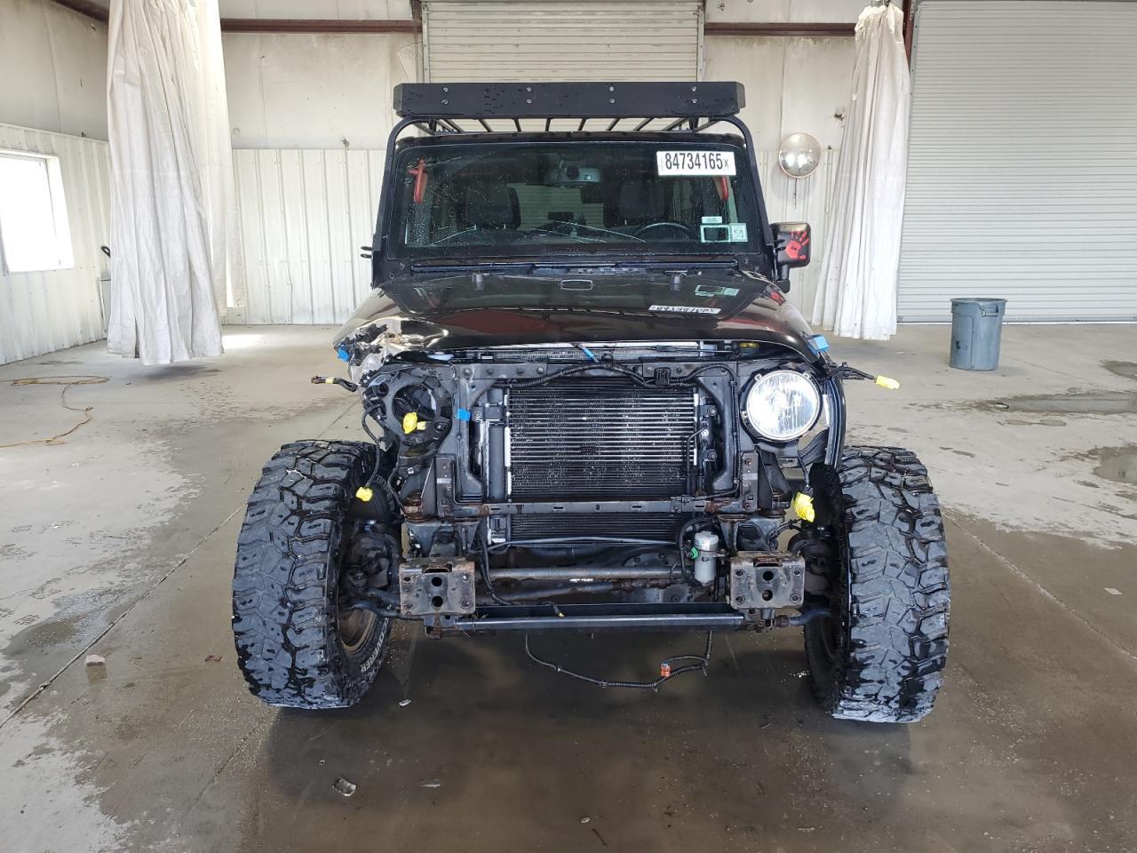 2015 Jeep Wrangler Unlimited Sahara - Image 5