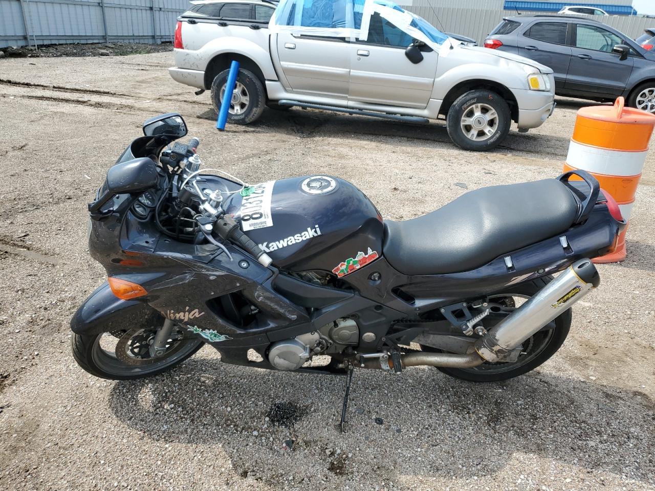 2001 Kawasaki Zx600 E - Фото 3