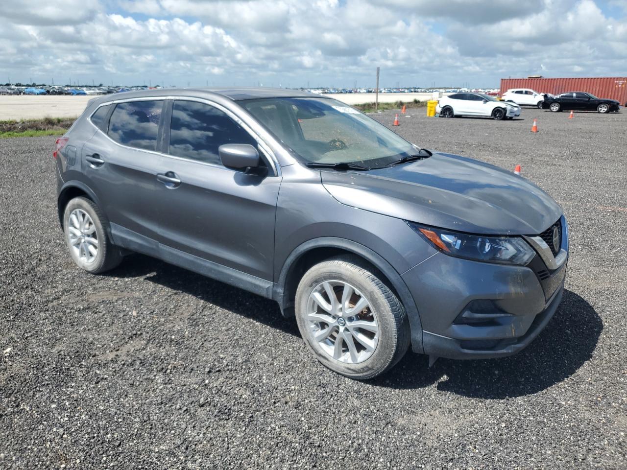 2020 Nissan Rogue Sport S - Image 4