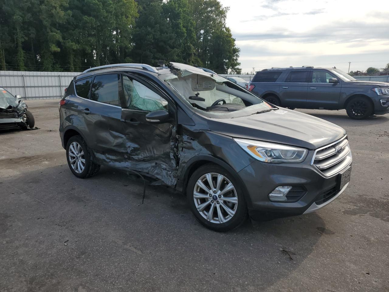 2017 Ford Escape Titanium - Фото 4