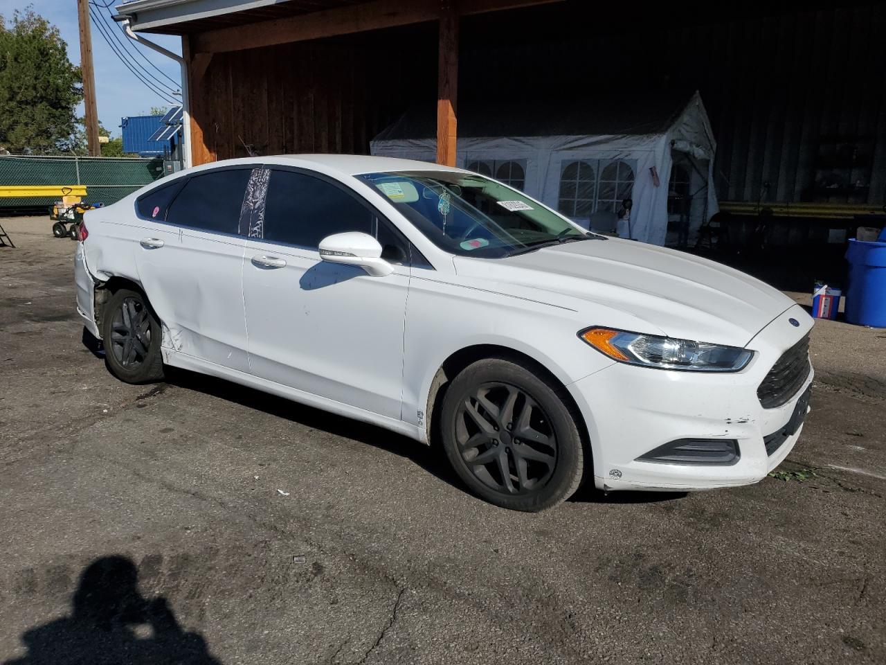 2016 Ford Fusion Se - Фото 4
