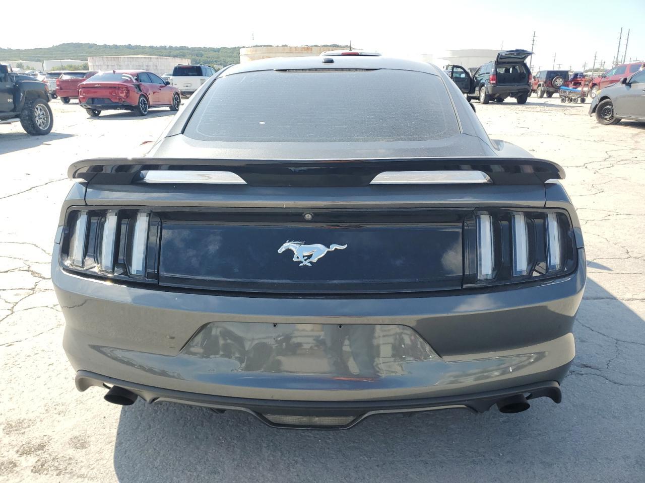 2016 Ford Mustang - Image 6