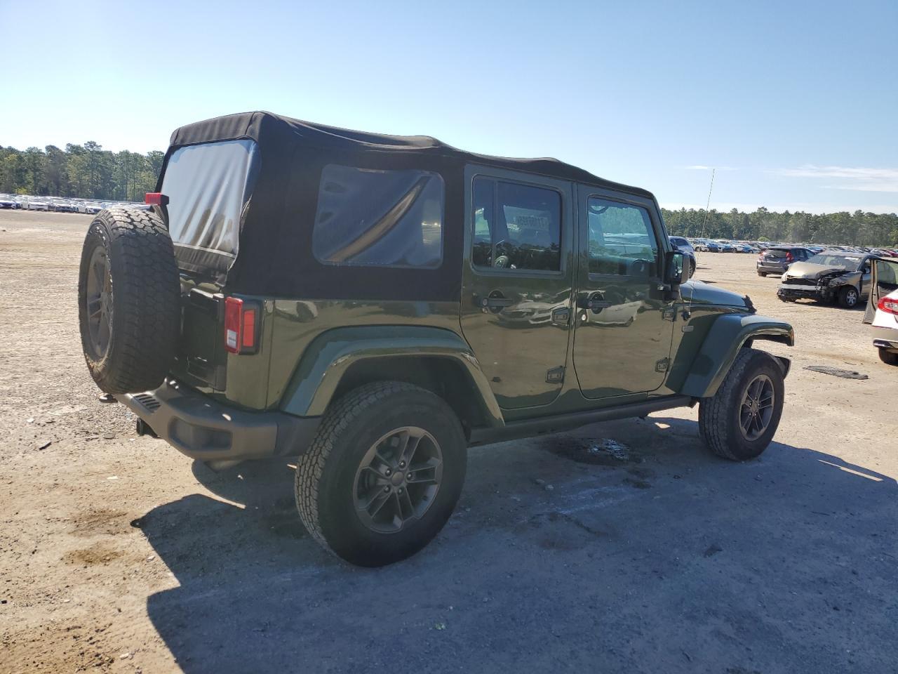 2016 Jeep Wrangler Unlimited Sahara - Image 3