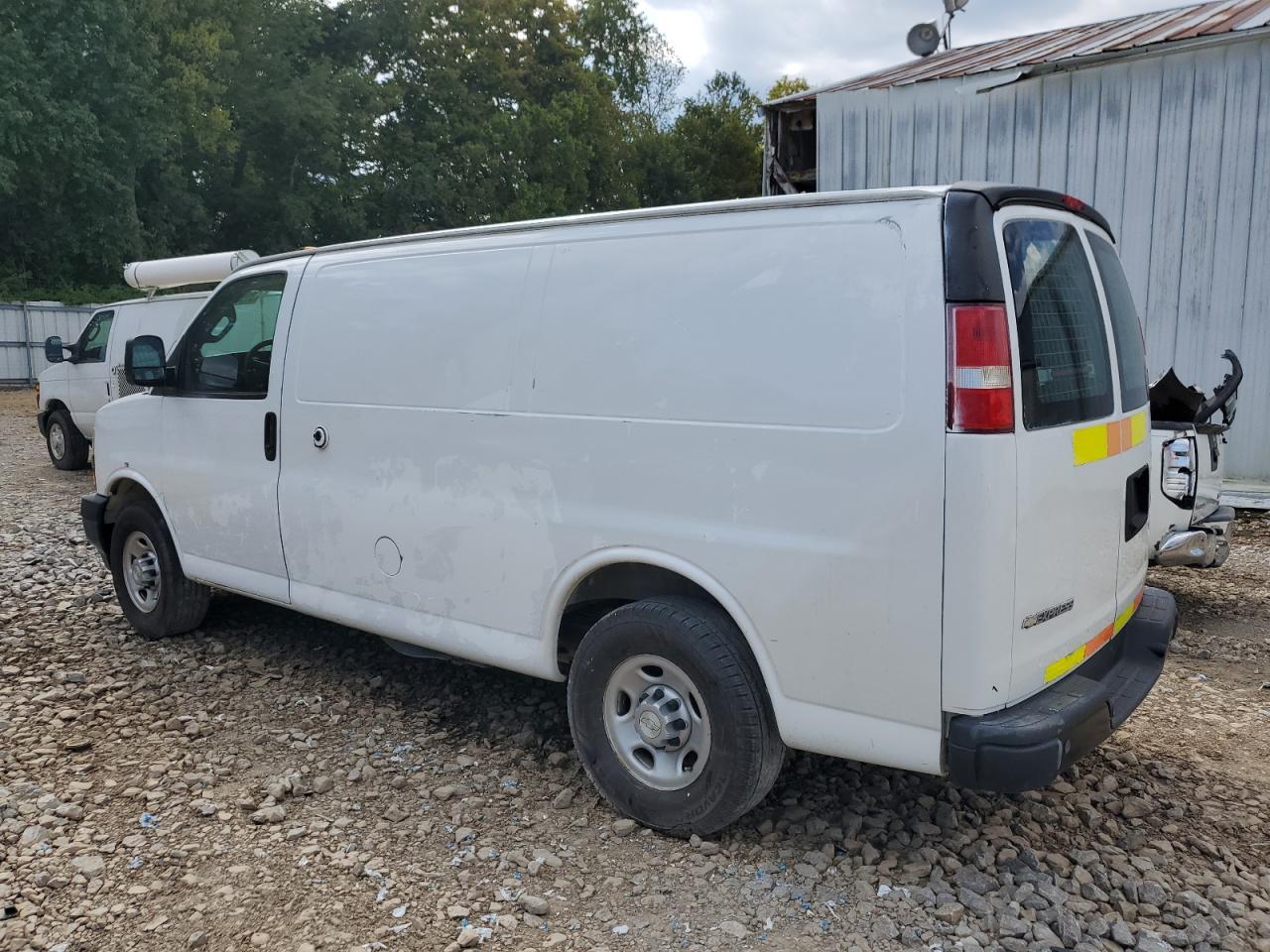 2018 Chevrolet Express G2500 - Фото 2