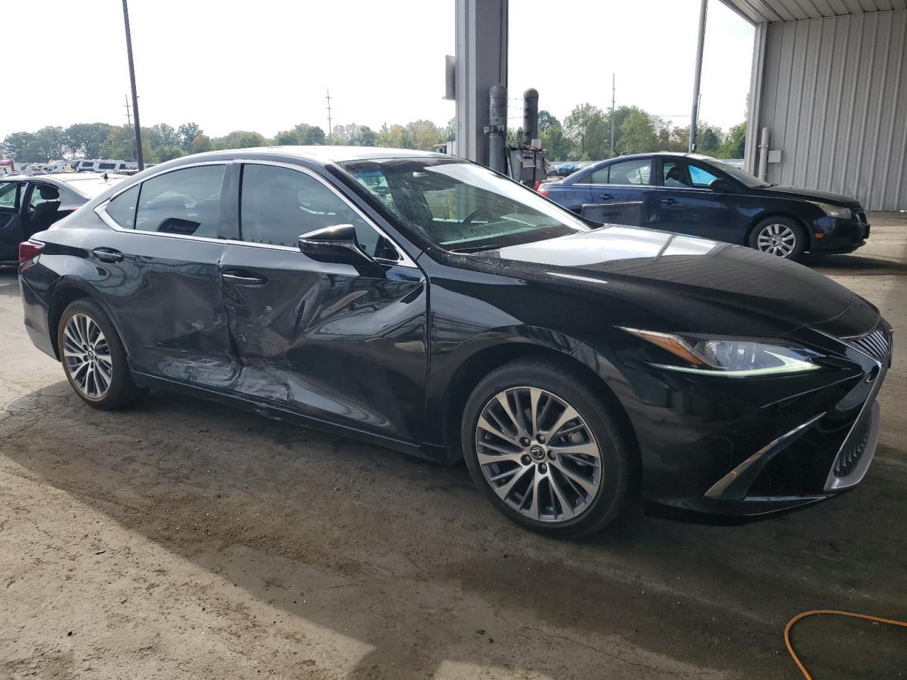 2019 Lexus Es 350 - Image 4