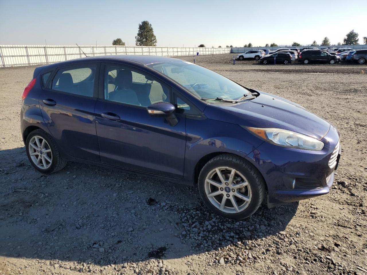 2016 Ford Fiesta Se - Фото 4