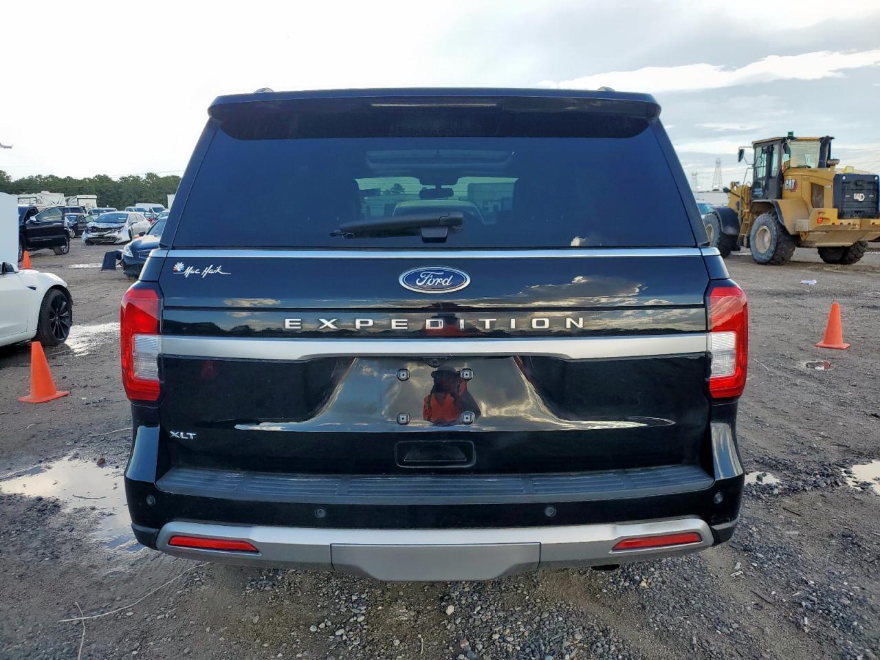 2022 Ford Expedition Xlt - Фото 6