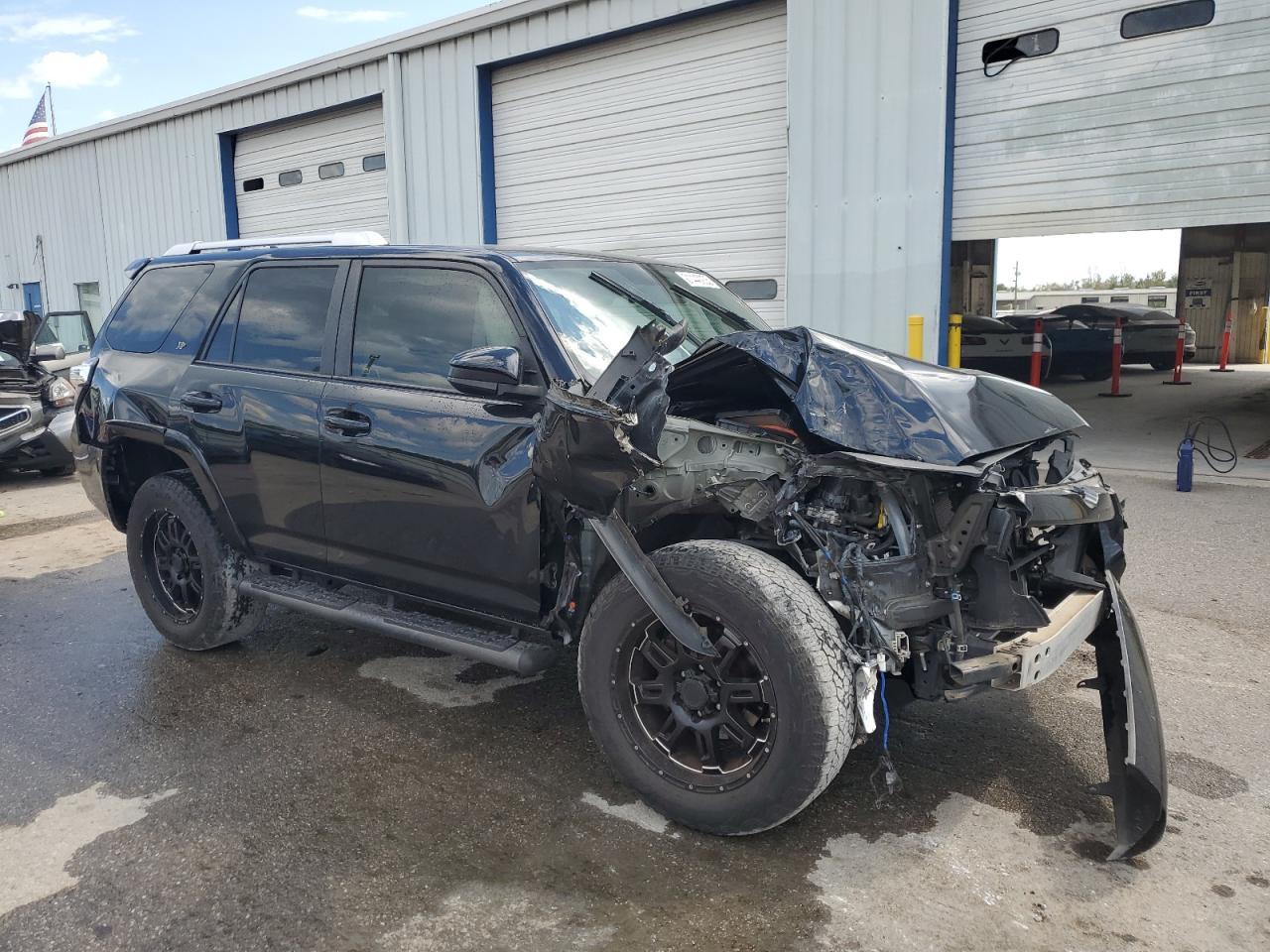 2016 Toyota 4Runner Sr5 - Image 4