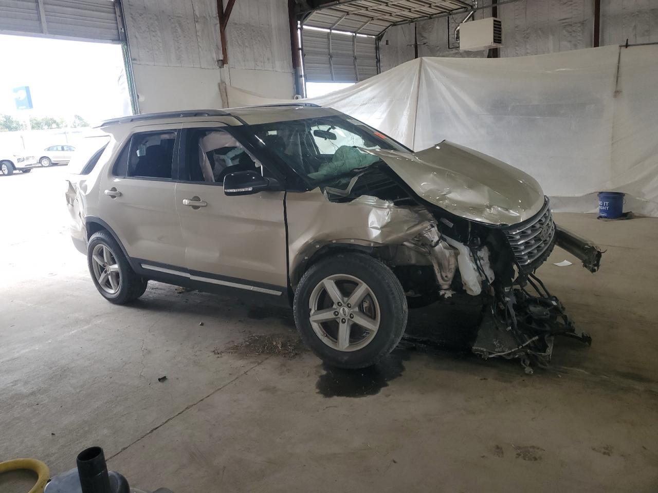 2017 Ford Explorer Xlt - Image 4