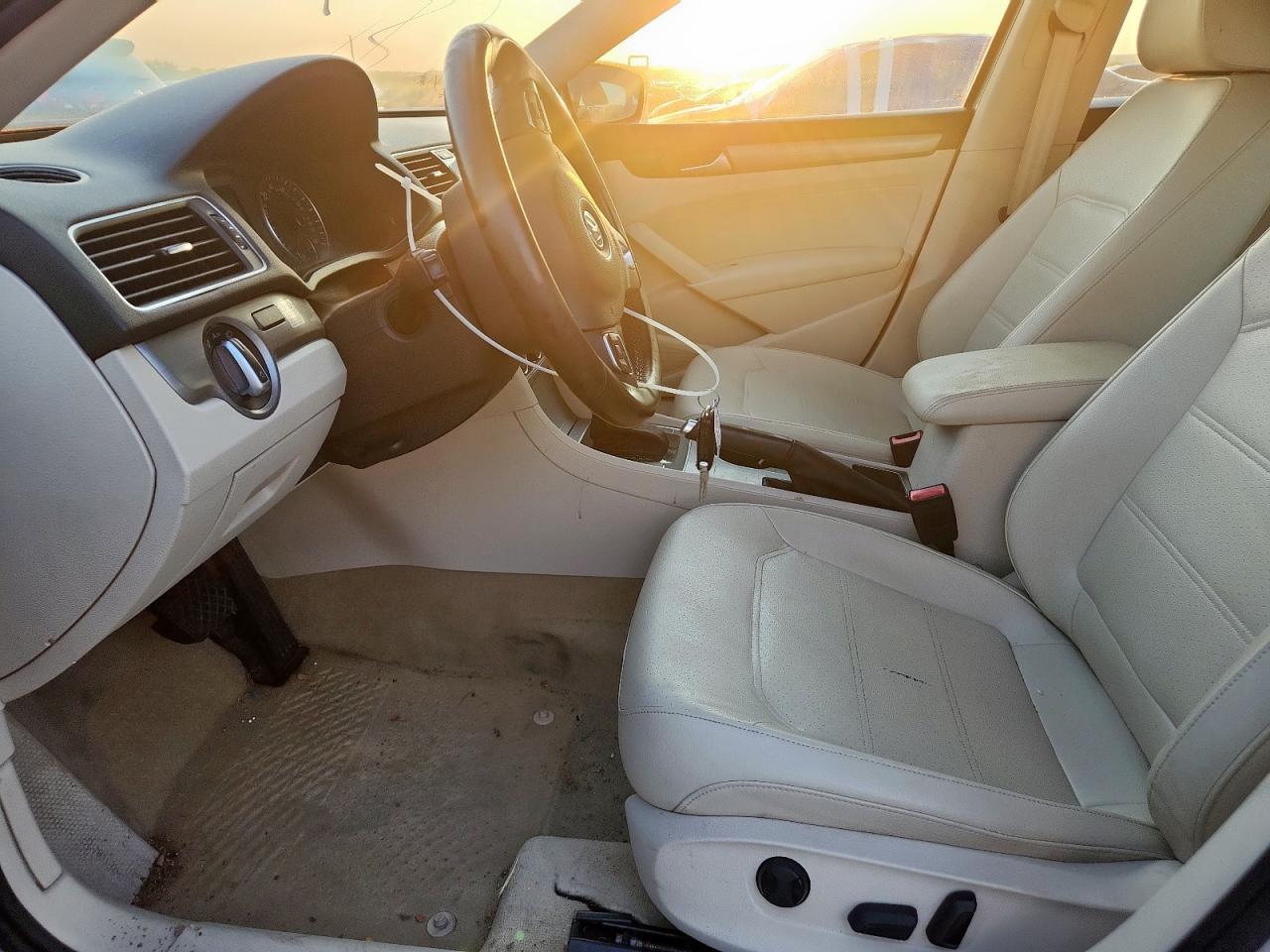 2014 Volkswagen Passat Se - Фото 7