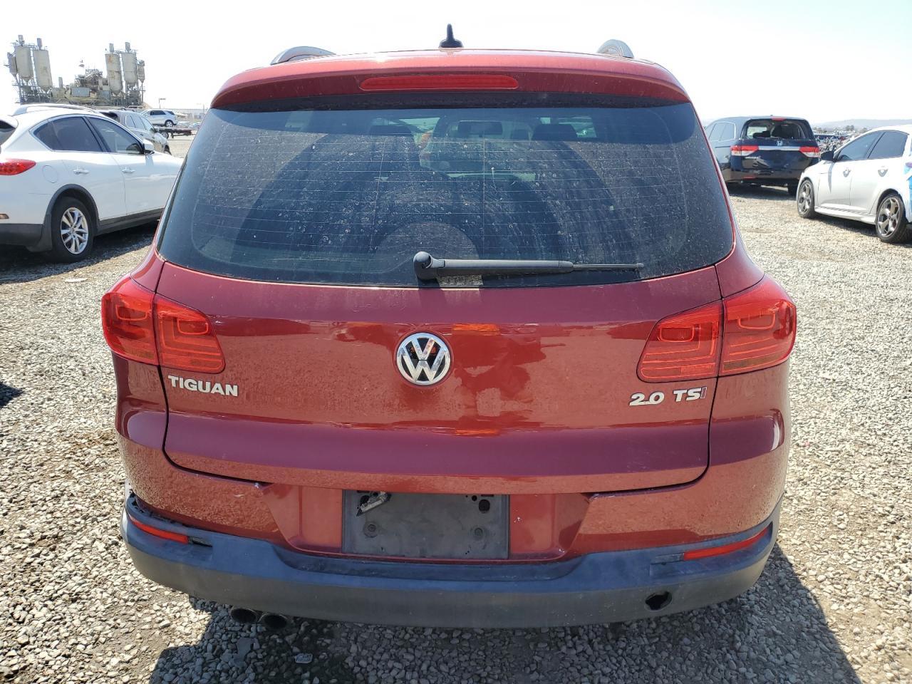 2015 Volkswagen Tiguan S - Image 6