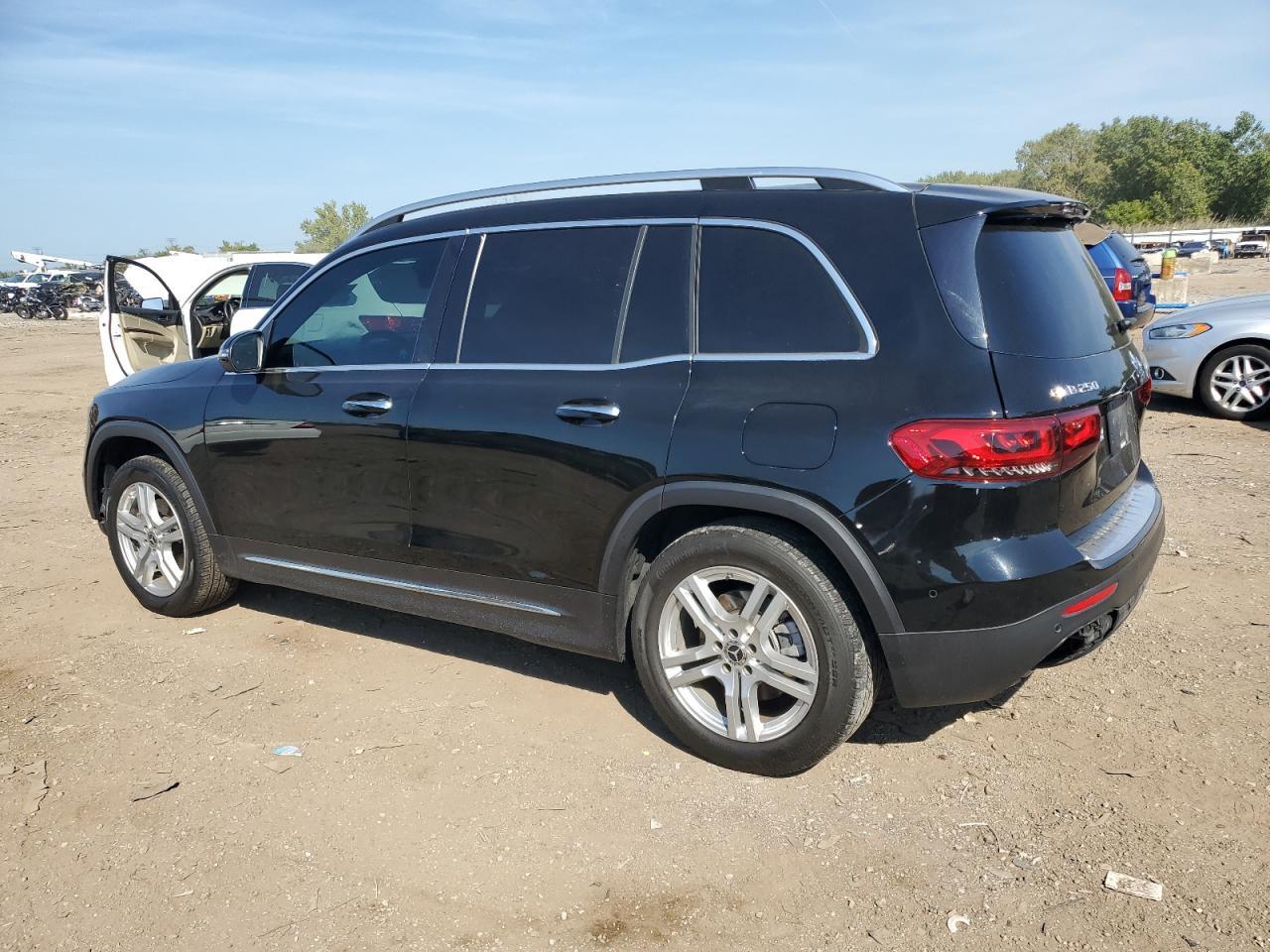 2021 Mercedes-Benz Glb 250 4Matic - Фото 2