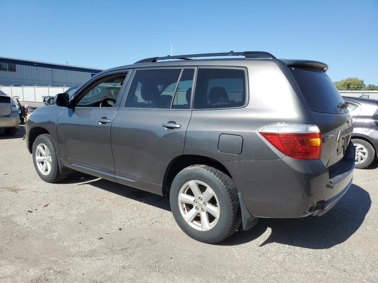 2008 Toyota Highlander Sr5 - Image 2