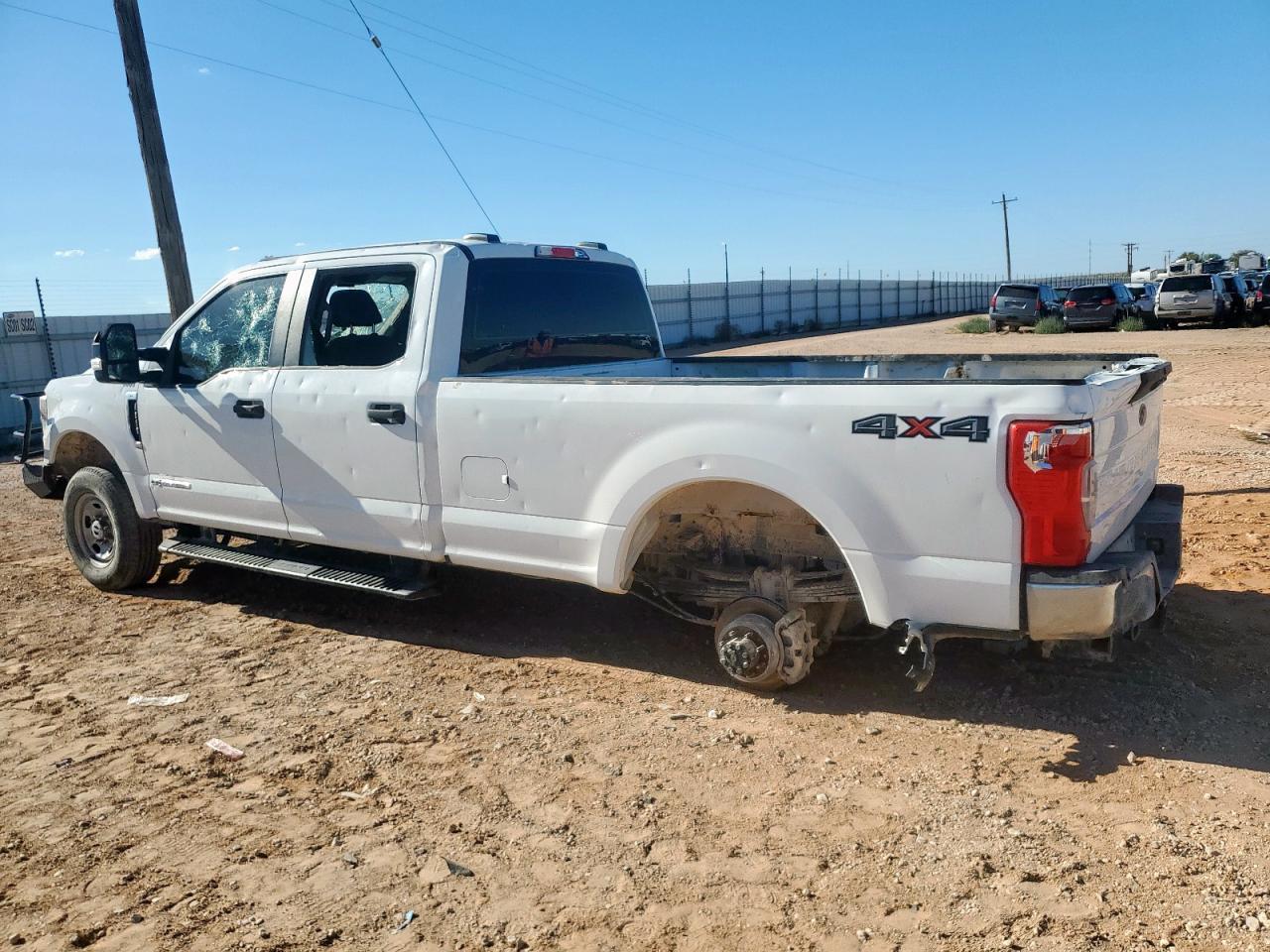 2022 Ford F250 Super Duty - Фото 2
