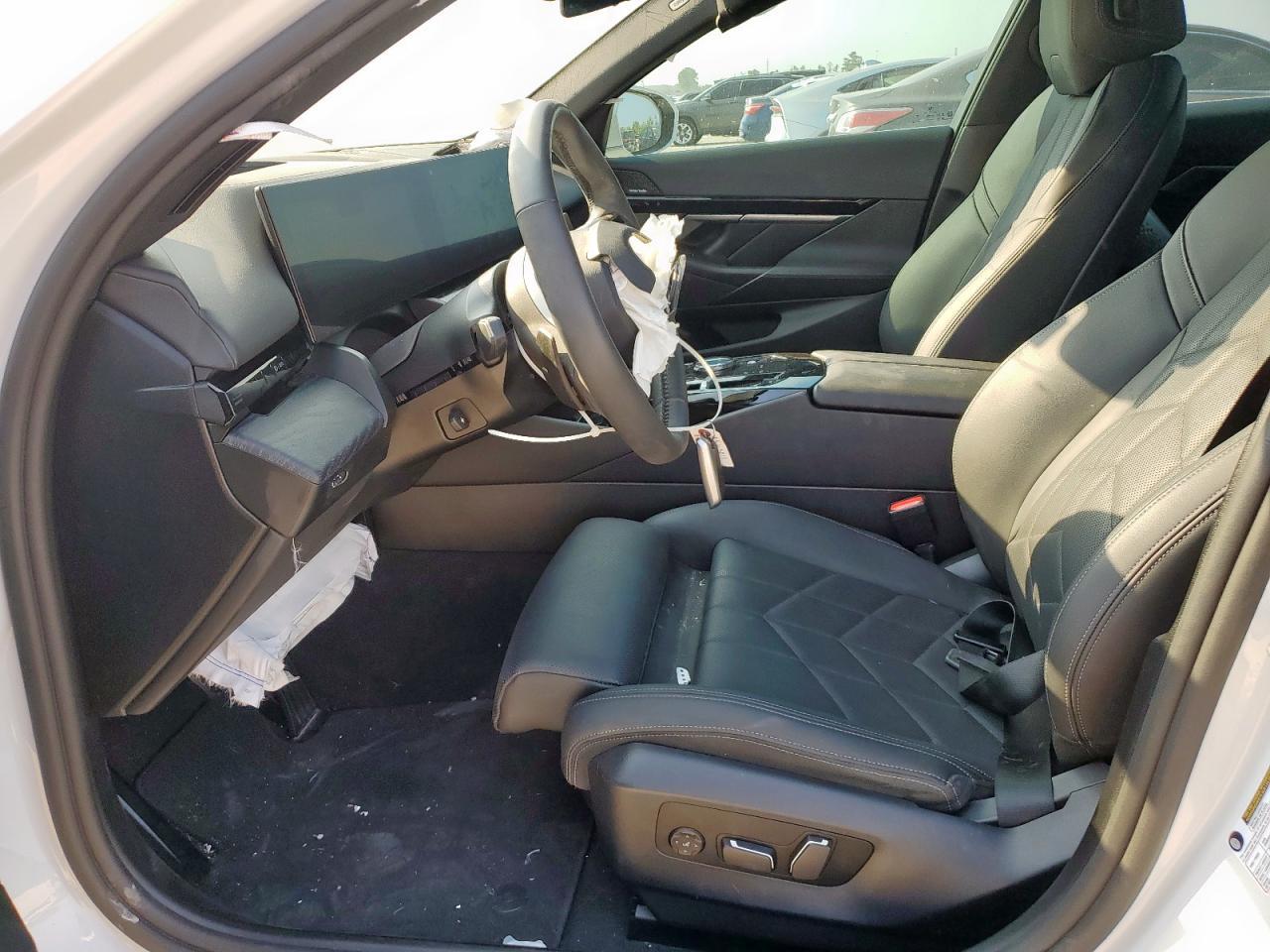 2024 BMW 530 I - Image 7